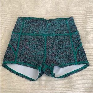 Lululemon shorts sz 6